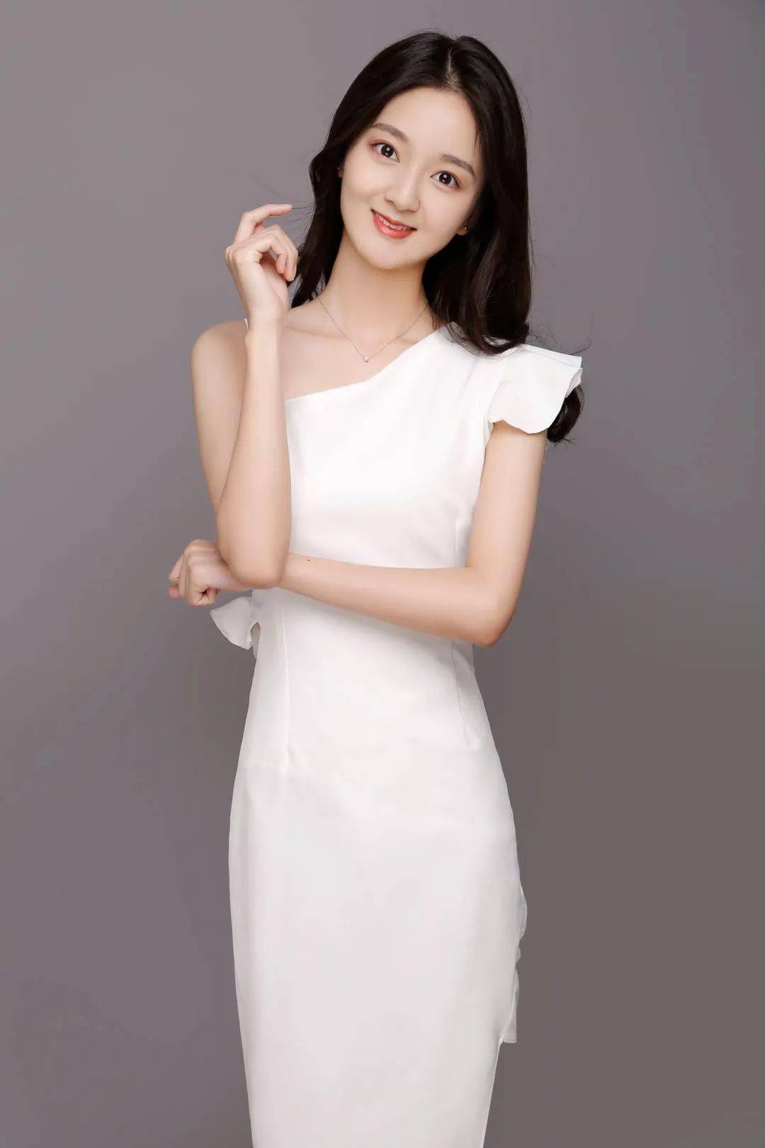 手机美女直播间破解版(手机美女直播间破解版下载)